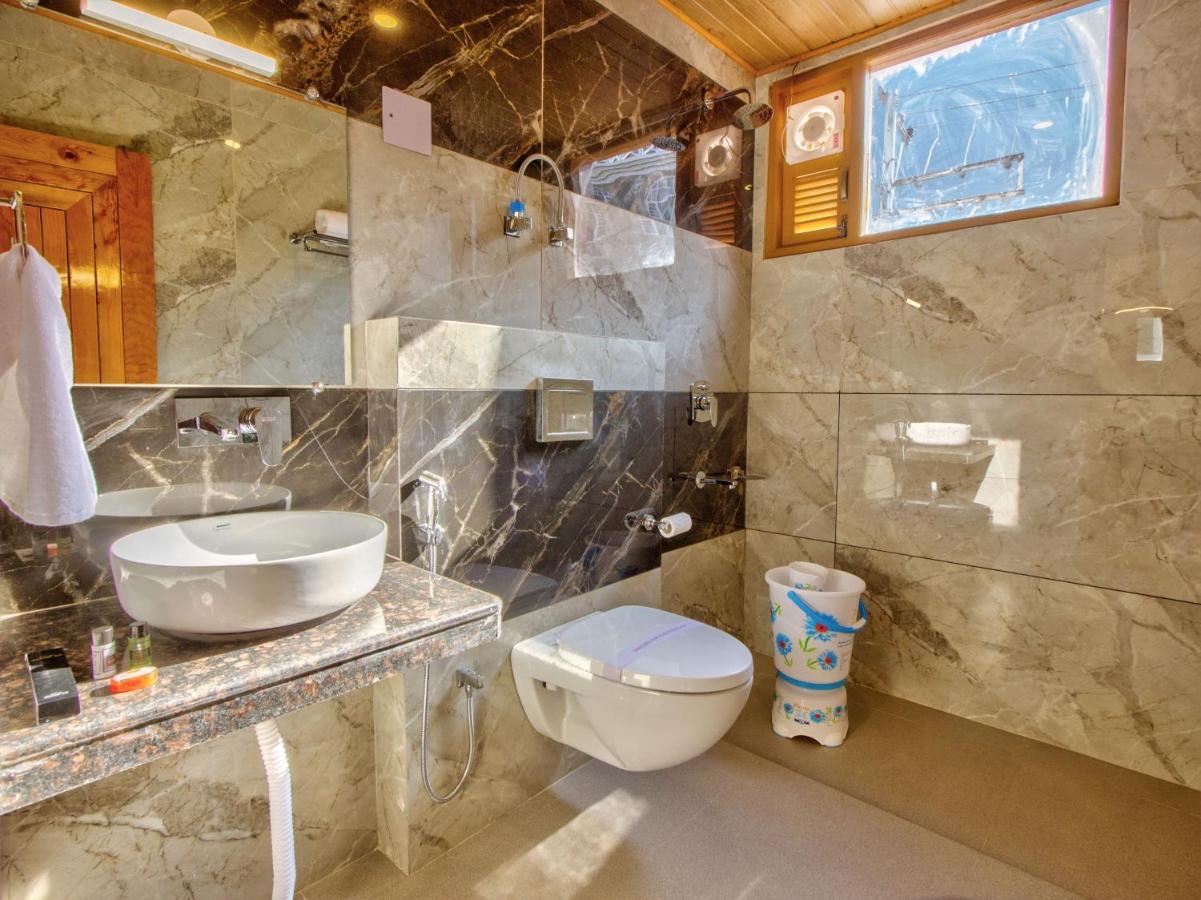 Hotel Swastik Grand Manali (Himachal Pradesh)